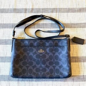 COACH CROSS BODY BAG